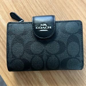 Coach Medium Corner Zip Wallet In Signature Canvas black-like new